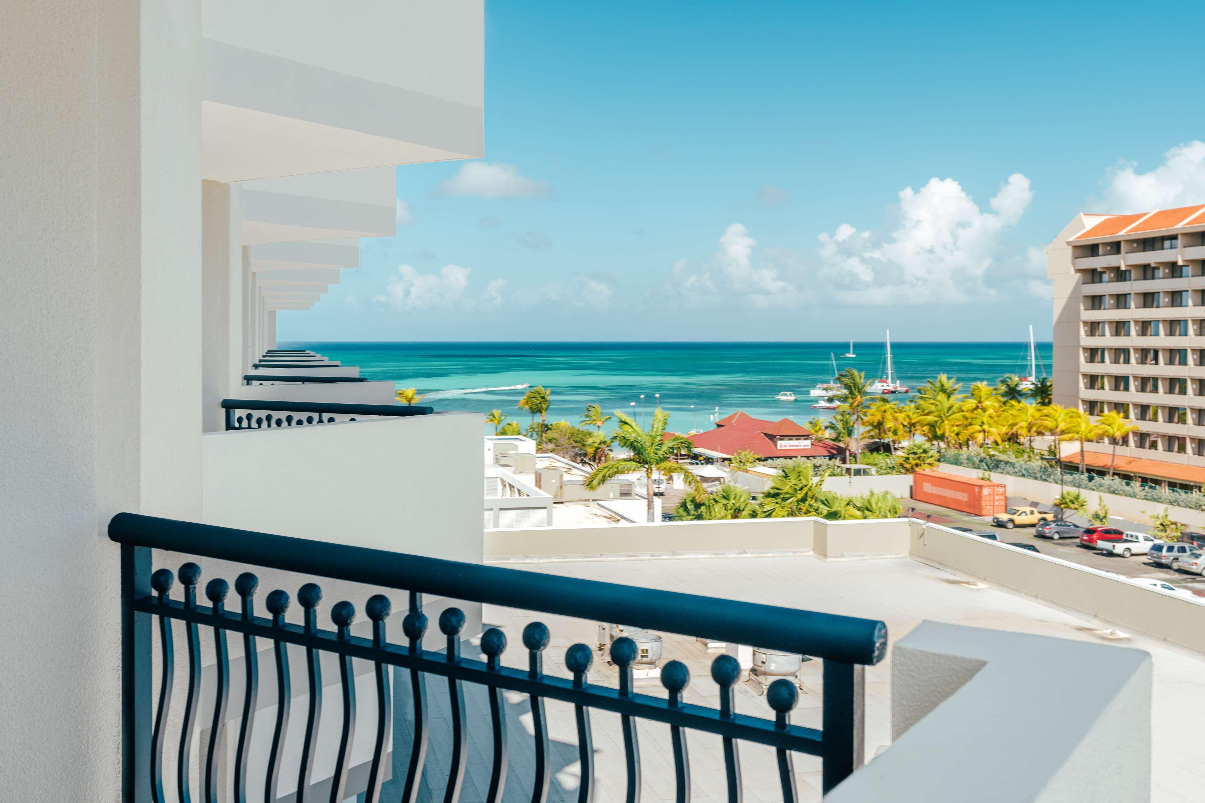 Hilton Aruba Caribbean Resort & Casino Palm Beach Buitenkant foto